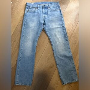 NWOT Men’s Levi 501 Denim Jeans